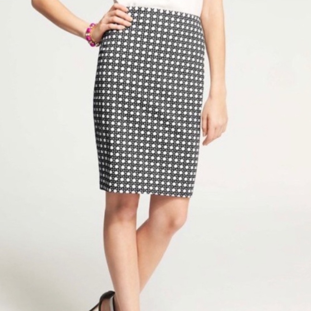 NEVER WORN ANN TAYLOR COTTON STRETCH PENCIL SKIRT LINED - BASKET WEAVE PATTERN 4